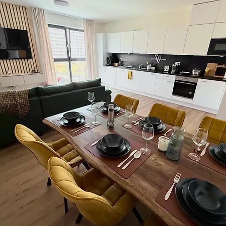Klement - 150m Skoda Muzeum - 2 Bedroom Appartement Mladá Boleslav
