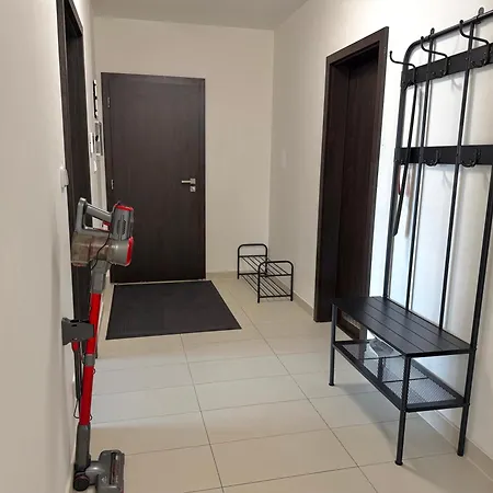 Klement - 150m Skoda Muzeum - 2 Bedroom Appartement Mladá Boleslav